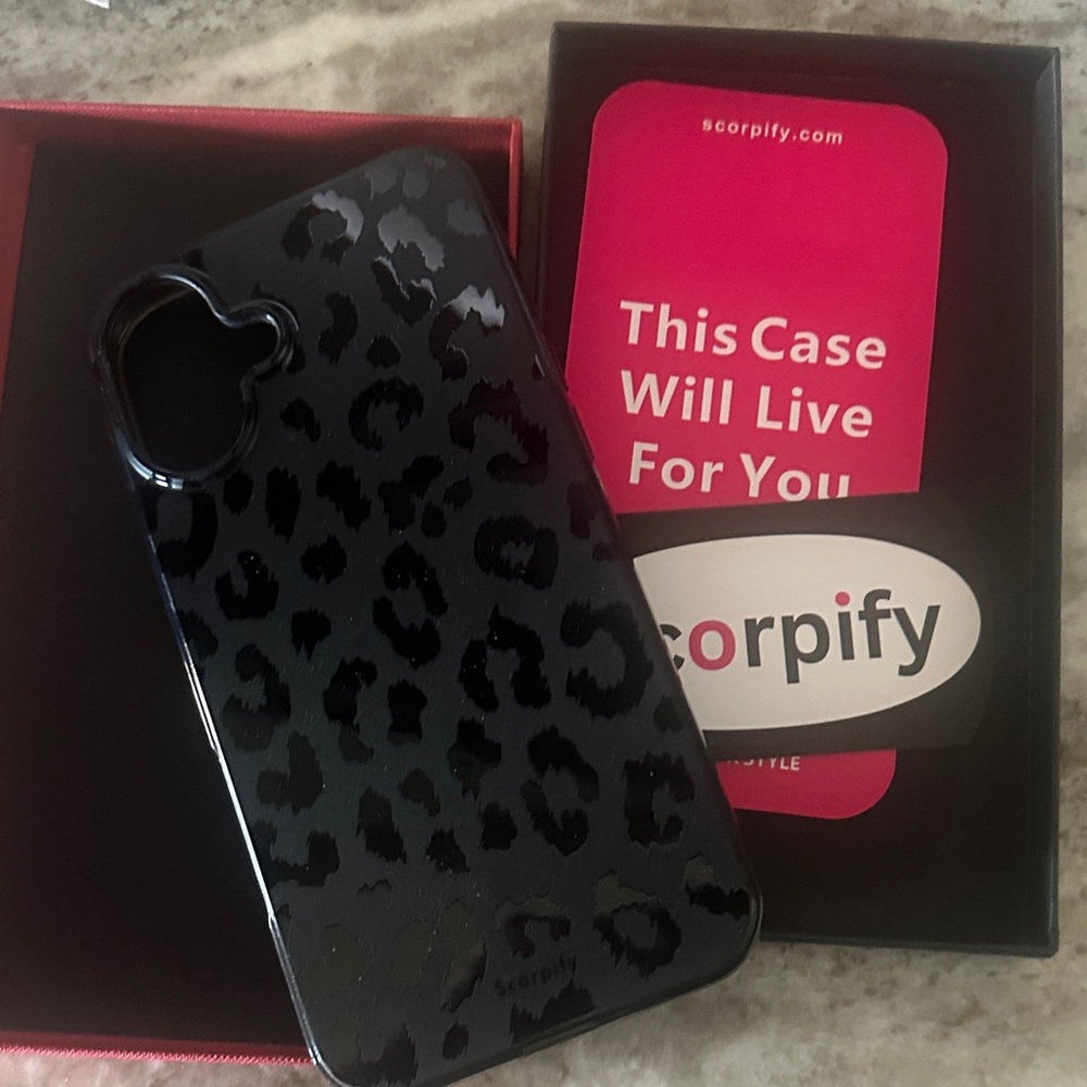 Midnight Leopard Phone Case IPhone 16